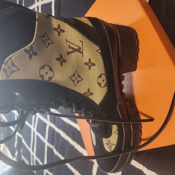 Black and Green Monogram Boots - Picture 2 of 3